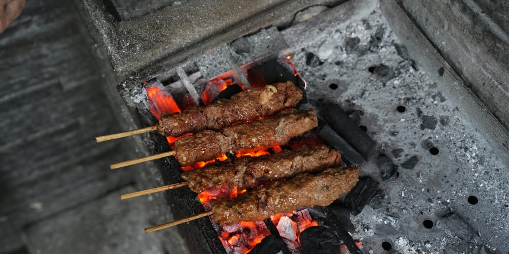 Comment couper la viande pour une pierrade