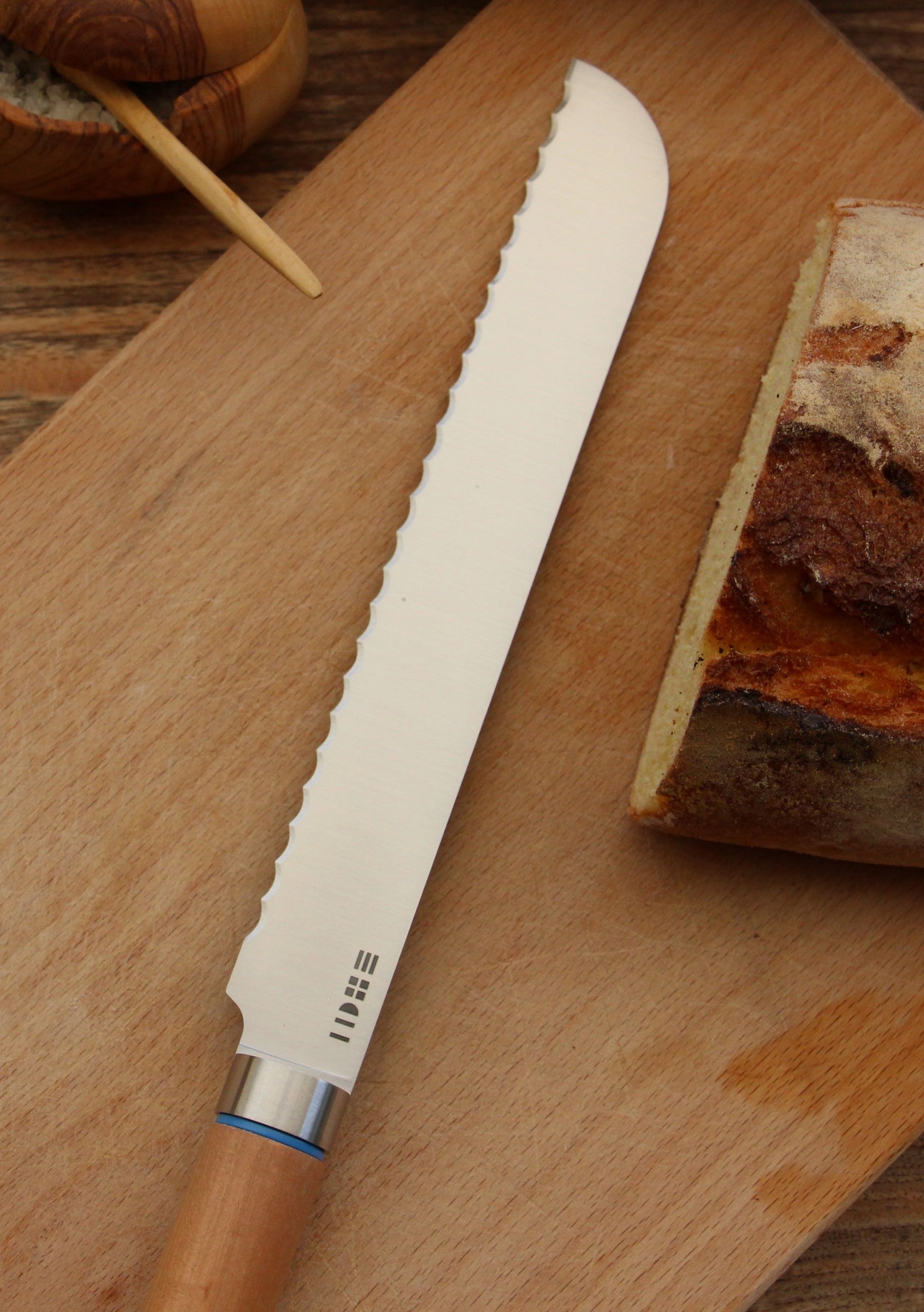 Couteaux à pain artisanaux - manche en bois