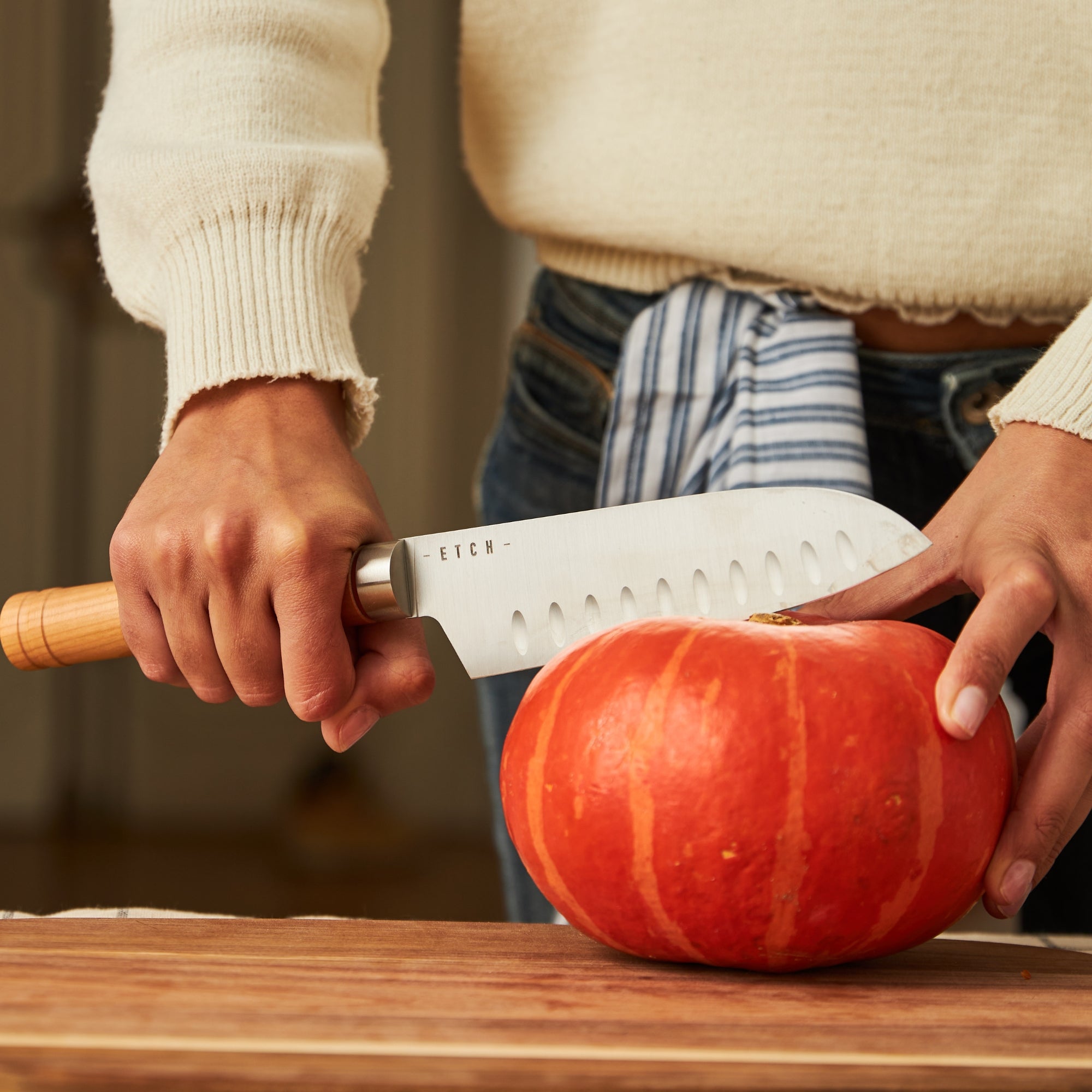 Couteau Santku ETCH - Prise en main confortable