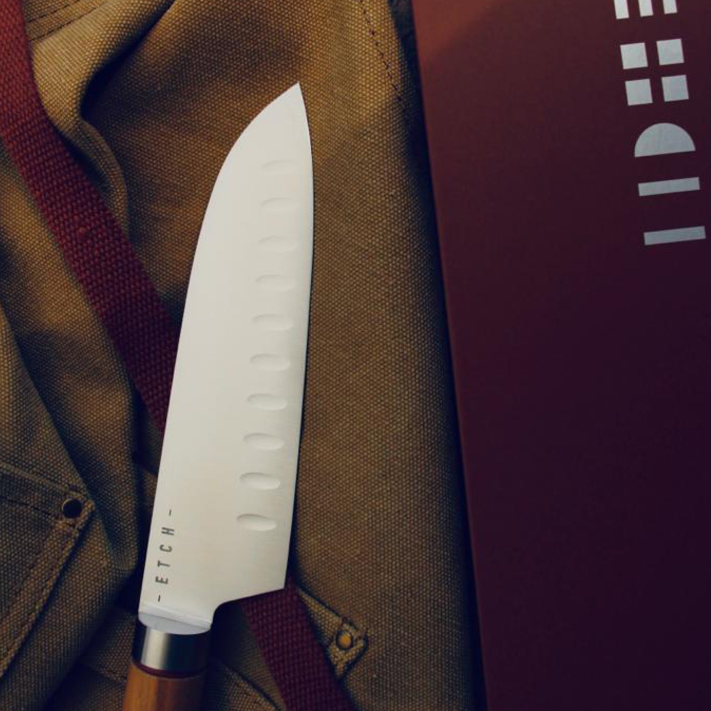 Couteau Santoku artisanal|Lame inox 19 cm|Manche en bois|Haut de gamme - ETCH