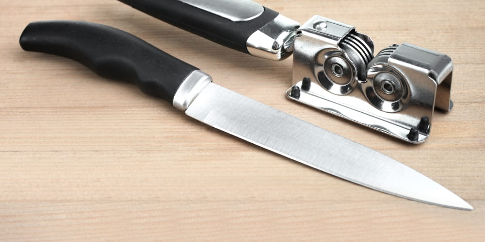 Comment aiguiser un couteau avec du papier aluminium