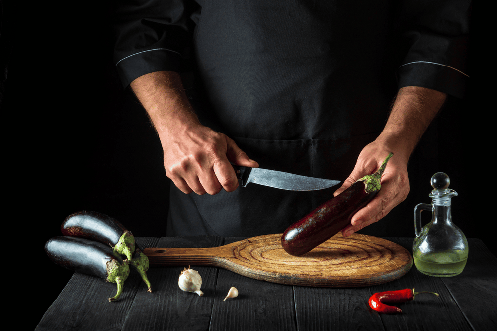 How to cut an eggplant