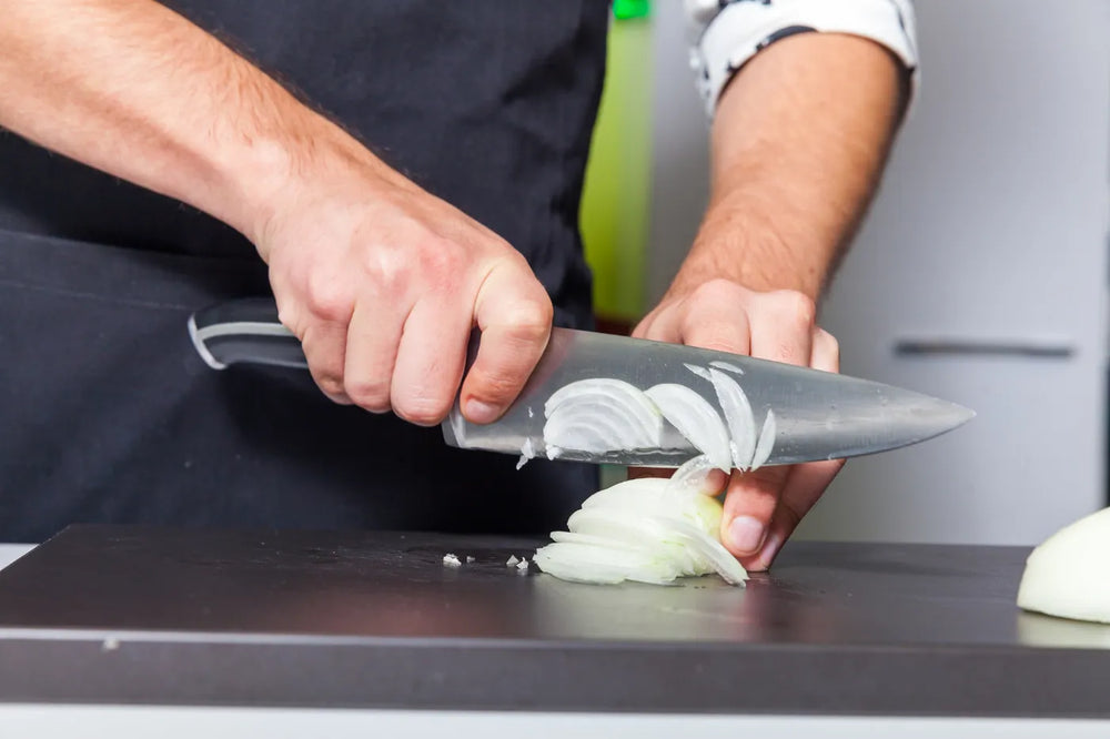 How to slice an onion