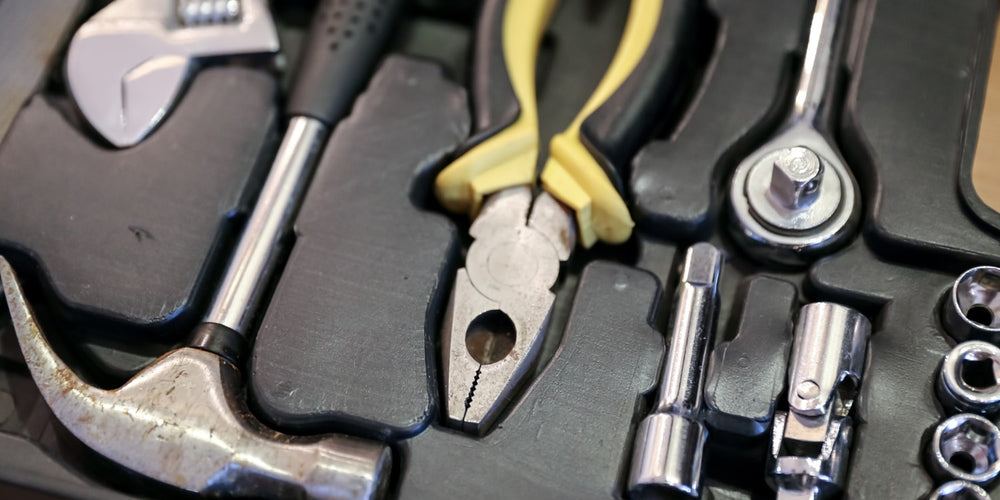 Comment riveter un manche de couteau étape par étape