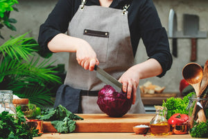 Comment utiliser un couteau nakiri correctement