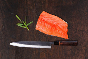 Comment utiliser un couteau Yanagiba correctement